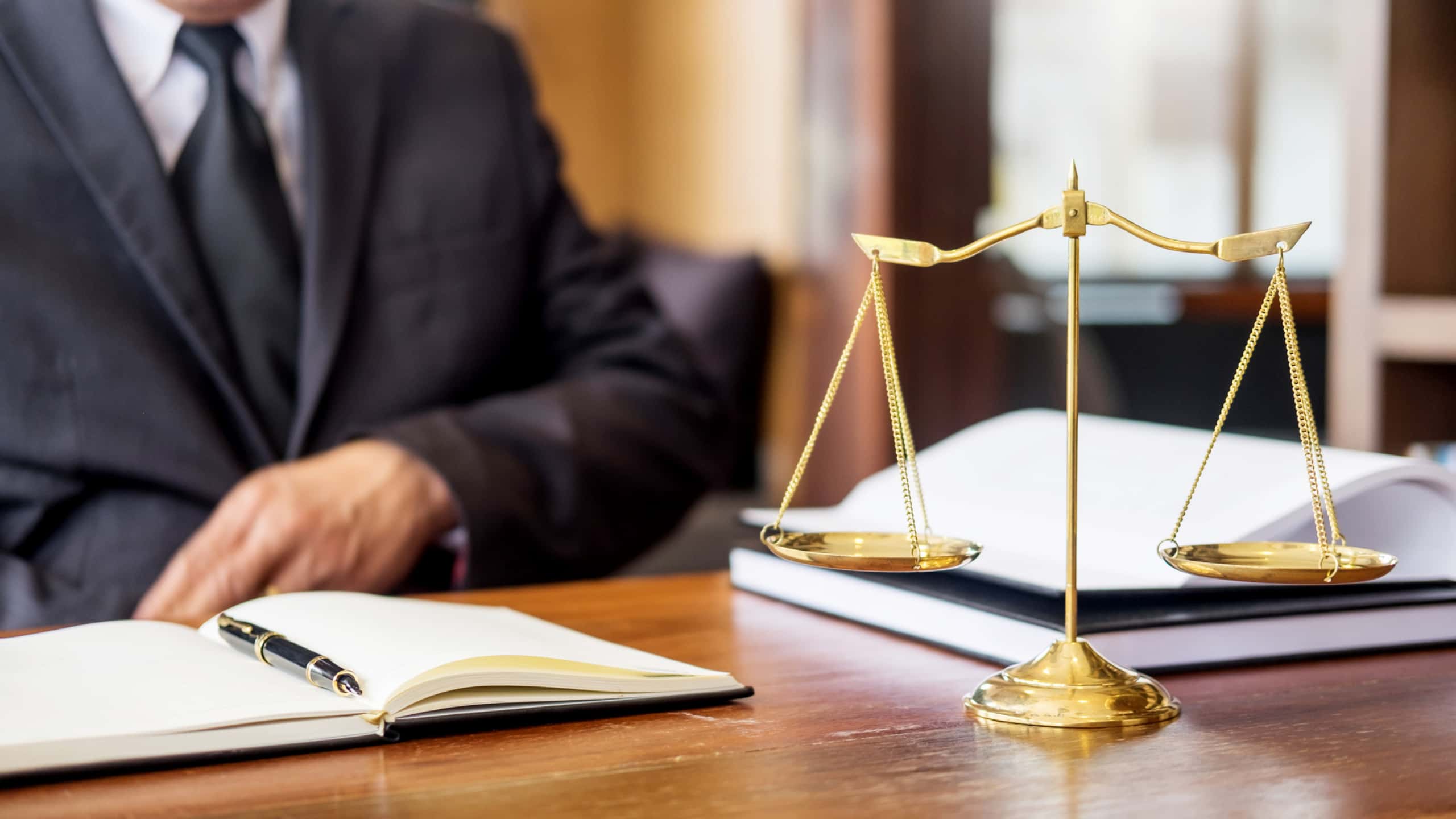 What Should You Expect from a Criminal Justice Attorney in Toronto? 